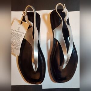 The Drop Womens Silver Sandals 8.5